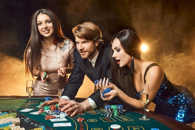 Perbandingan tampilan Fishing Arcade di berbagai ukuran layar perangkat mobile